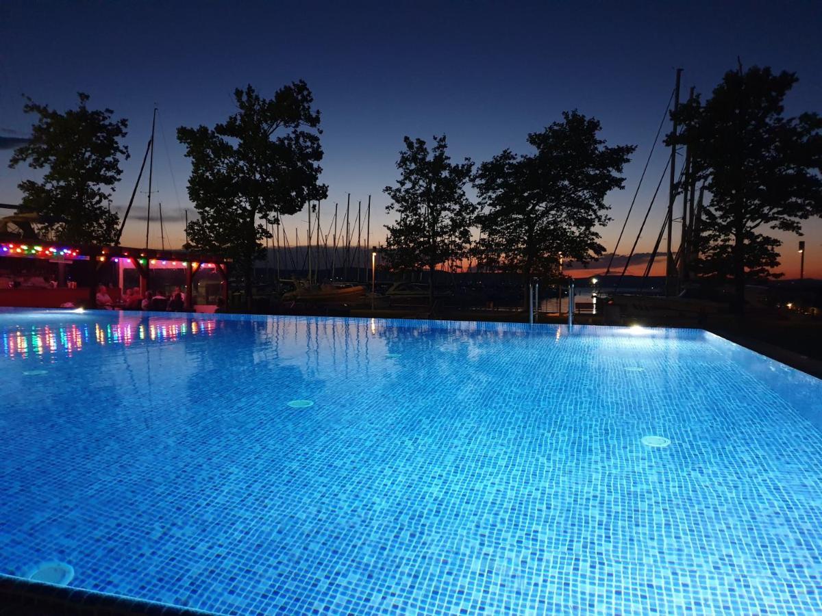 Butique Apartman Balatonlelle Zewnętrze zdjęcie