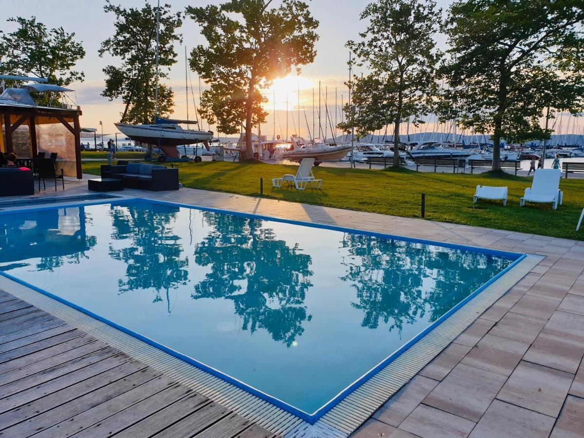Butique Apartman Balatonlelle Zewnętrze zdjęcie